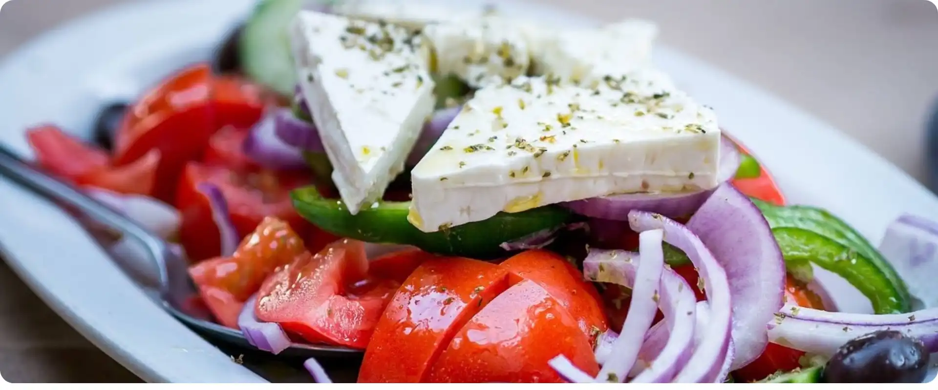 feta salat charterrejser til grækenland flyv fra hamborg.webp