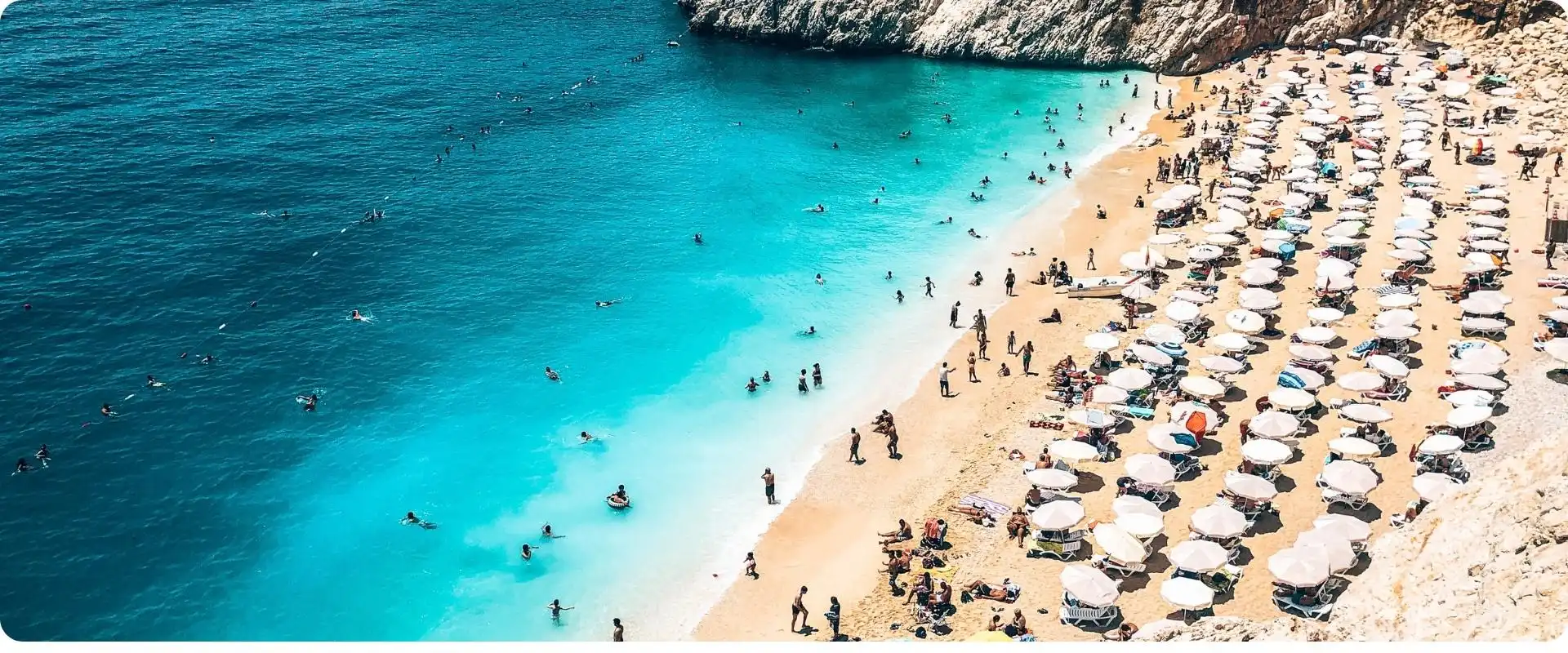 strand antalya charterrejse til tyrkiet flyv fra hamborg.webp